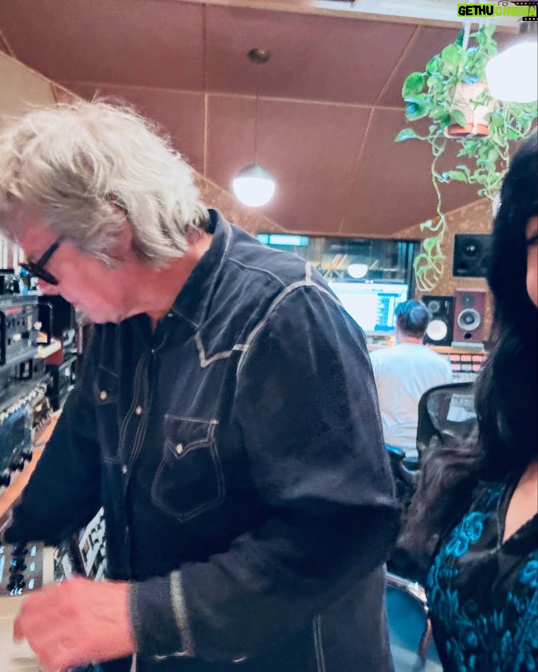Grey DeLisle - 0.9K Likes - Murry and I recorded a new Christmas single (“A Christmas Memory”) in #Portland with Tucker Martine! #christmasinmay #studiodog #AChristmasMemory @floramartine @murryhammondmusic