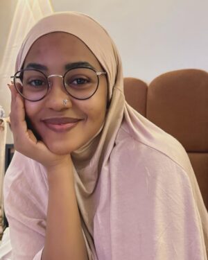 Hadiza Aliyu Instagram - Start each day with a grateful heart and watch the world transform around you. Musha Ruwa Lafia👏🏽🤍