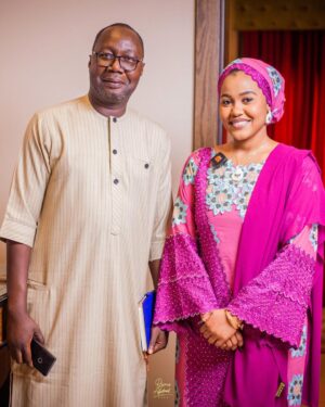 Hadiza Aliyu Instagram - Writers 📝 
 
Singer 🎤