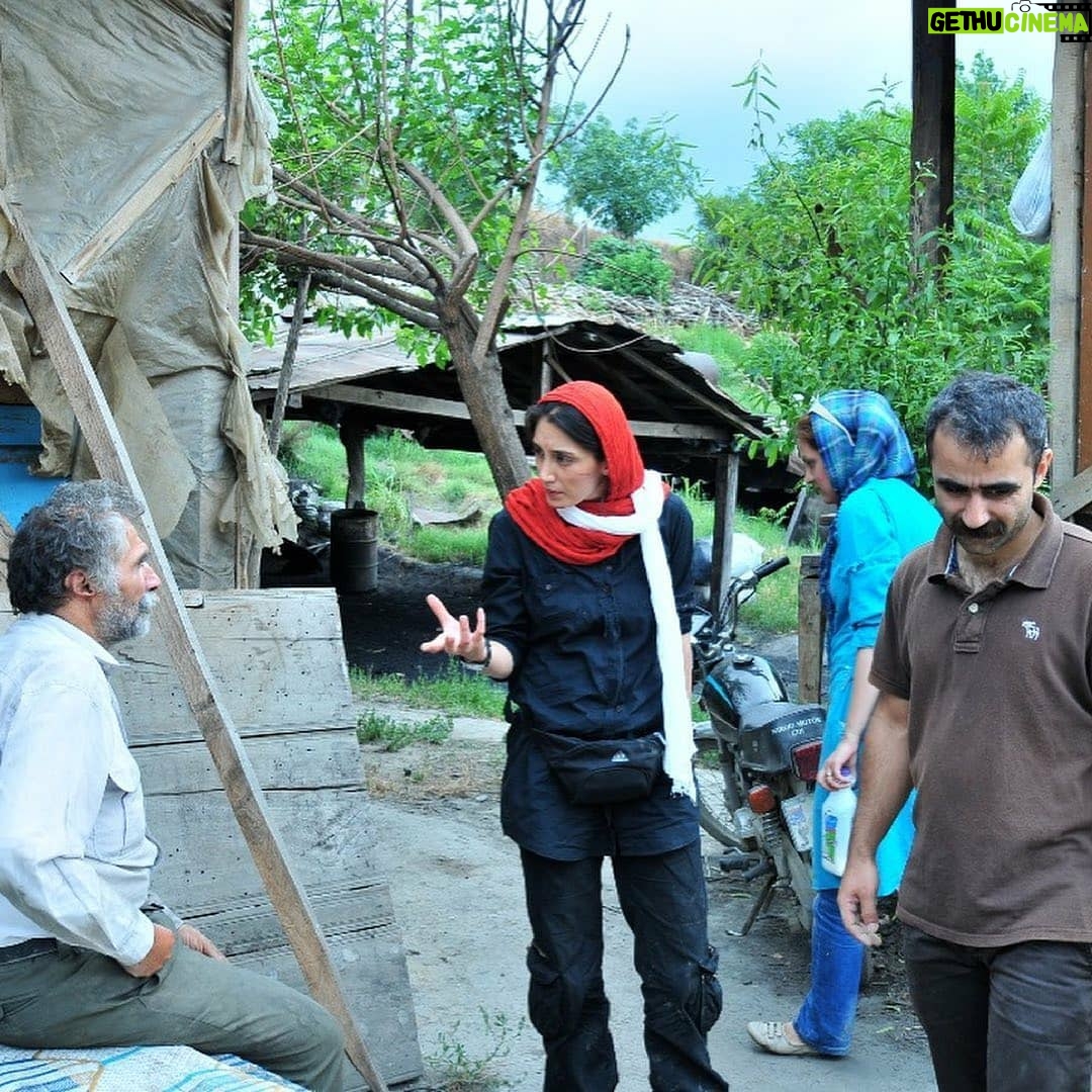 Hedieh Tehrani - 35.2K Likes - بازدید از کوره های تولید زغال برای نجات چوبها ، چوبهایی که با اندکی بازسازی قابل استفاده مجدد خواهند بود با هدف جلوگیری از قطع درختهای جدید