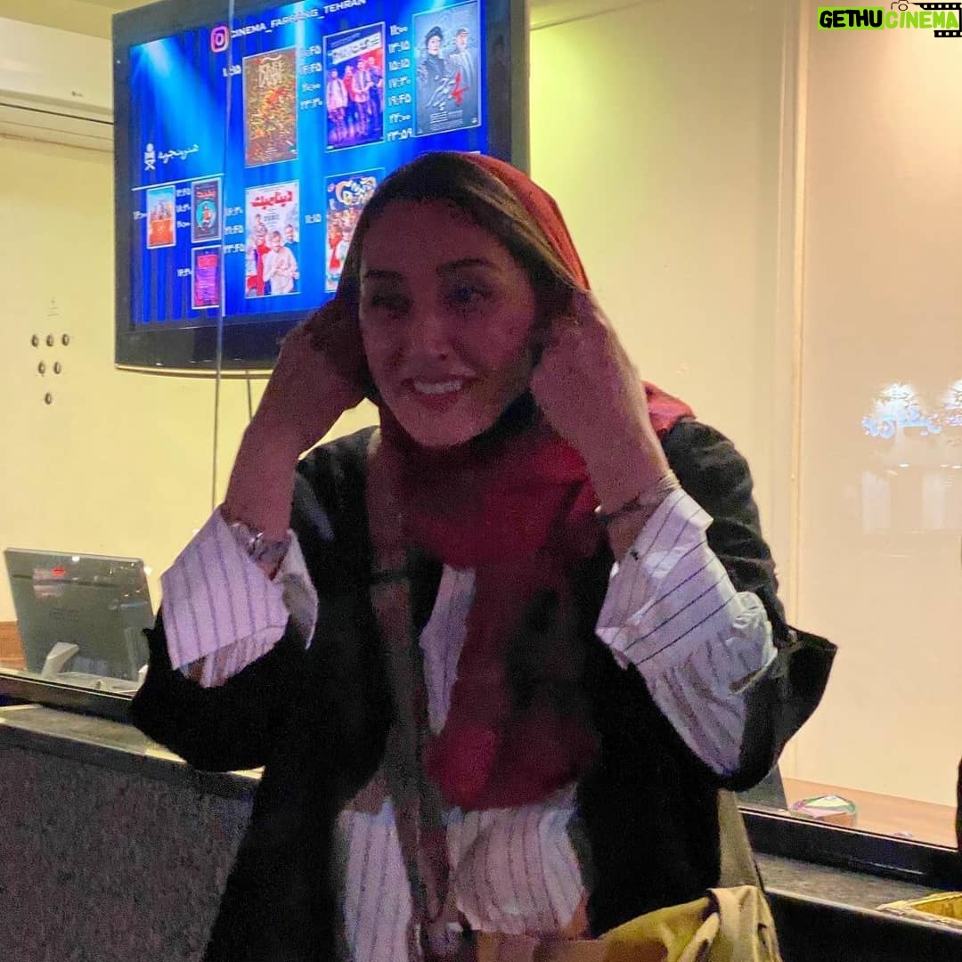 Hedieh Tehrani - 28.8K Likes - اولین روز اکران فیلم سینمایی #بی_همه_چیز در سینما فرهنگ