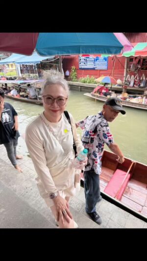Hong Huifang Instagram - 打卡景点
#水上市場🚣 
#floatingmarketbangkok🚣
