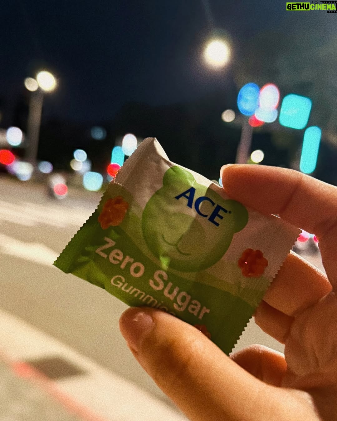 Hsing-Chen Yeh - 3.3K Likes - 🏃🏽♀️💨💨💨💨💨
1.2 — 今日陪練員 @cclairekuoo
3.4 — 跑完送自己軟糖🥹👍🏾無糖好吃讚
5 — 感謝敏敏教練紀錄💖 @min0115min
6 — 把跑步課表排進Applewatch體能訓練裡超方便✨
7 — 4/22 地球日徽章🌏💕 謝謝地球