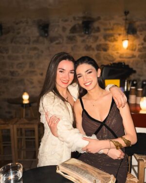 Ifigeneia Tzola Instagram - Sweet 26 🌟
Γενέθλια στη Μανη και με ανθρώπους που αγαπώ!!! #blessed 

Σας ευχαριστώ όλους πάρα πολύ για τις ευχές σας !!! Να είστε πάντα καλά 🧡