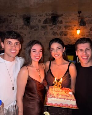 Ifigeneia Tzola Instagram - Sweet 26 🌟
Γενέθλια στη Μανη και με ανθρώπους που αγαπώ!!! #blessed 

Σας ευχαριστώ όλους πάρα πολύ για τις ευχές σας !!! Να είστε πάντα καλά 🧡