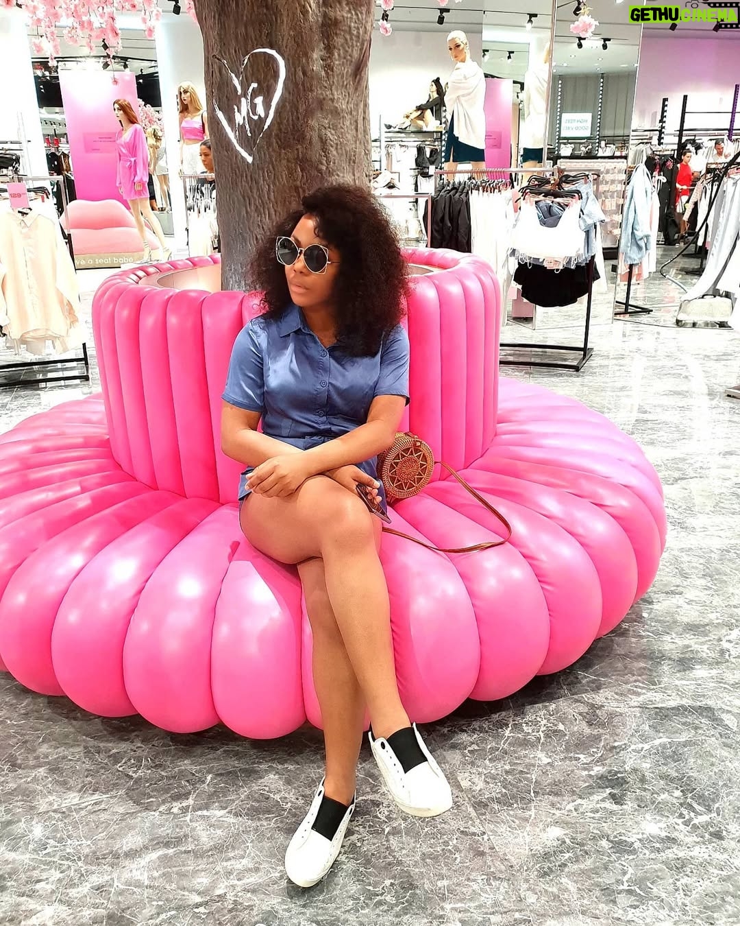 Ifu Ennada - 6.7K Likes - See Skin na! If you're not getting ready for my @beautifuskin Harmattan/Winter Collection, you're doing yourself a great injustice o.
_____
Meanwhile, I'm posting these old pictures because I'm getting ready to travel somewhere and enjoy myself - once I finish up for the year.
_____