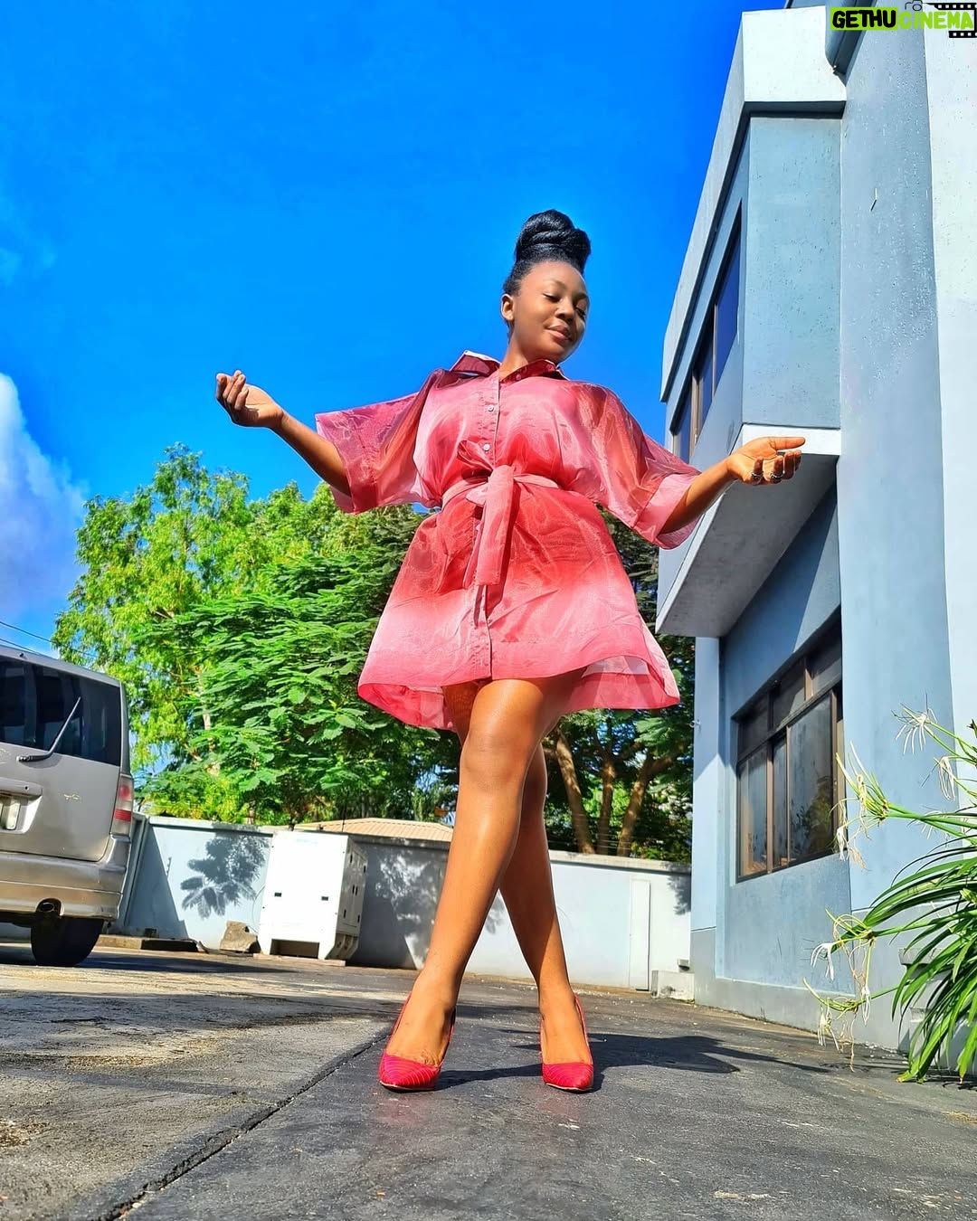 Ifu Ennada - 11.9K Likes - Let's Not Forget To Smile As We Go Through This, knowing that we're doing things that seemed unachievable before now. We are the "Talk & Do Generation"‼️ We were destined for Greatness‼️ We will restore Nigeria's Glory‼️
___
If you've been wanting my Skincare Secrets, click on the link in my Bio to join my Waiting List for my Limited Edition Harmattan/Winter Collection.
_______
Outfit @mood_by_asher
____
📷 @asheriheme
___
Skin @beautifuskin
___
Hair @beautifuennada