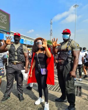 Ifu Ennada Instagram - Out Here Putting in The Work‼️ #5for5 #EndSARS #endpolicebrutality