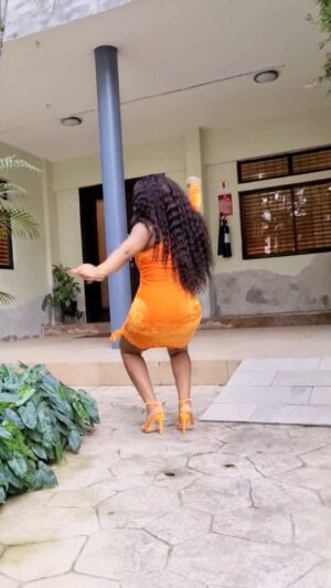 Ifu Ennada Instagram - See Fresh Girl na! 😂 Watch till The End! I say make I show Una Video Evidence that I'm back o. Skin: my @beautifuskin
___
Music  Song Credit : Koroba by Tiwa Savage