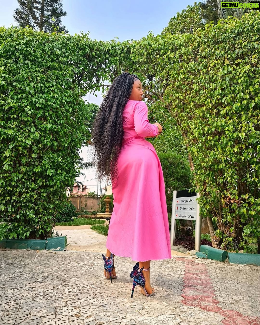 Ifu Ennada - 4.5K Likes - Update: Check my story for names of those who won the cash giveaway previously attached to this post.