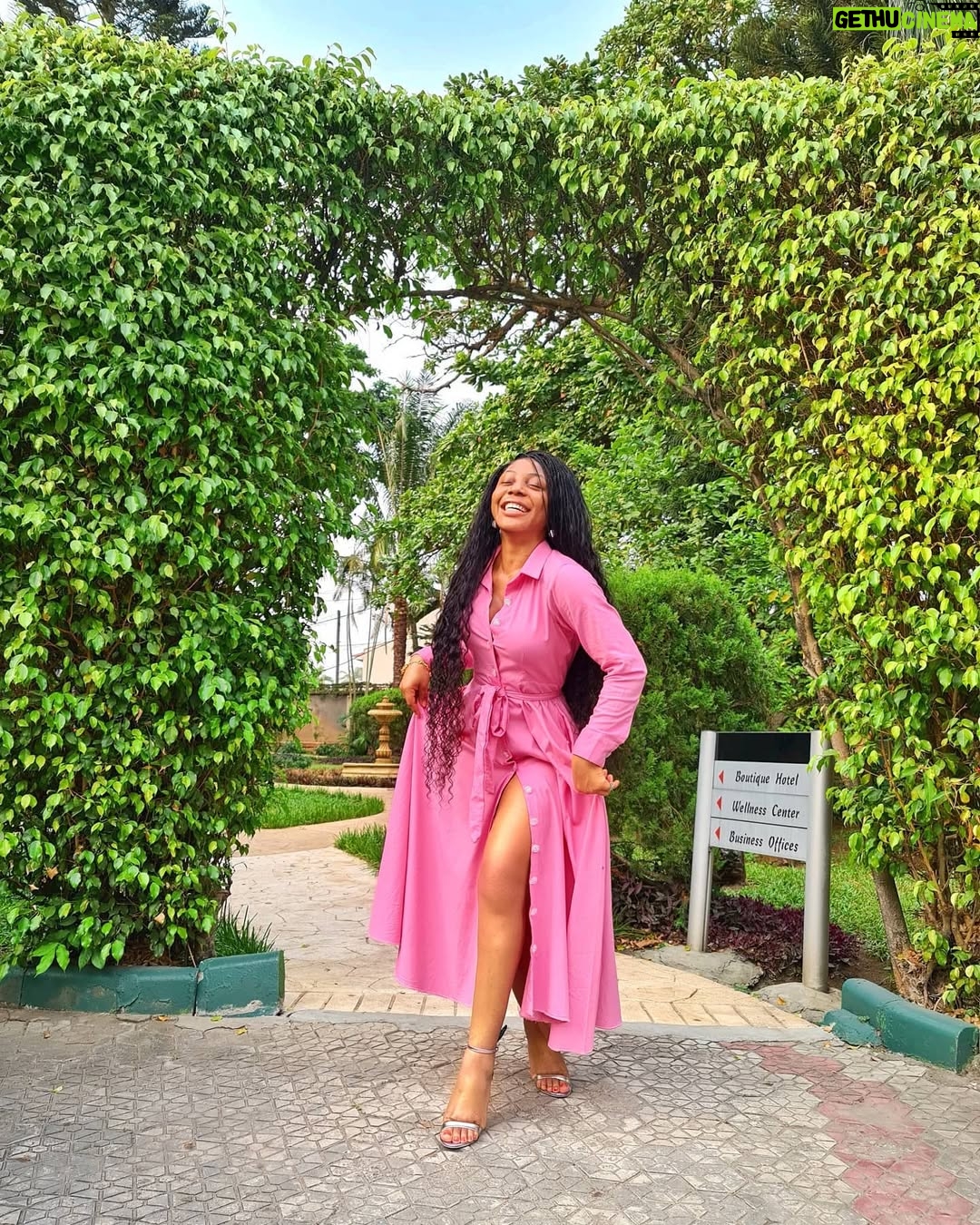 Ifu Ennada - 15.6K Likes - I'm Baaaaaaaaack‼️😂😂😂 I'm back from #Maldives and I have something special for someone, but, there's a "but". I'll be going live on IG today from 8pm to talk about something very important and I need you guys to be a part of it. Whoever contributes the most in the comment of the IG Live gets my "something special".
___
Remember today from 8pm. Giveaway aside, I really want you guys to turn up😩. This will be my first IG Live in almost 1yr. I've almost forgotten how to do IG Live sef😭
__
Love my dress? It was made by the young and lovely
@nattybymandy
___
Skin: my @beautifuskin Products