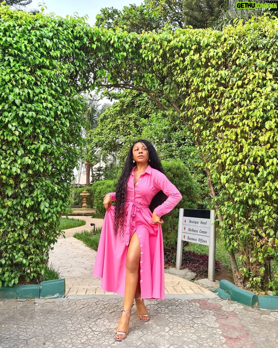 Ifu Ennada - 15.6K Likes - I'm Baaaaaaaaack‼️😂😂😂 I'm back from #Maldives and I have something special for someone, but, there's a "but". I'll be going live on IG today from 8pm to talk about something very important and I need you guys to be a part of it. Whoever contributes the most in the comment of the IG Live gets my "something special".
___
Remember today from 8pm. Giveaway aside, I really want you guys to turn up😩. This will be my first IG Live in almost 1yr. I've almost forgotten how to do IG Live sef😭
__
Love my dress? It was made by the young and lovely
@nattybymandy
___
Skin: my @beautifuskin Products