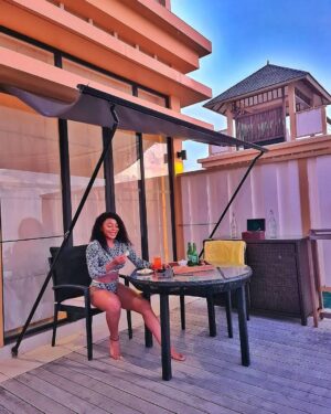 Ifu Ennada Instagram - Happiness Has no Timetable. Quit Trying to Control Everything. ❤❤❤
___
Skin my @beautifuskin
__
Bikini: @mood_by_asher 
___
#Maldives #IslandGirl #VisitMaldives