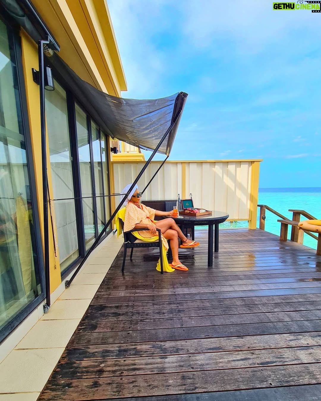 Ifu Ennada - 6.5K Likes - I Could Get Used to Blue Skies & Blue Sea. To say #Maldives is beautIFU is an understatement. This 100% Muslim Country is so blessed and her people are kind and hardworking too.
___
Skin my @beautifuskin products
___
#SensingTheMoment
#SunnySideOfLife
#visitmaldives
#beautifulmaldives
#maldives_ig
#MaldivesBuzz
#indulgemaldives
#maldiveslovers
#maldivesmania
#maldivesislands
#maldivestrip
#maldivesresort