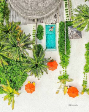 Ifu Ennada Instagram - Floating Breakfast in my Beach Villa! Can you spot me in all the pictures?!🤣 What slide is your Fave? I wanted to show you guys all the Angles, so yeah, I went "Drone" 🤣
___
#Maldives is so beautIFU and so much fun!
___
Skin: my @beautifuskin Products 
__
Art Director @mood_by_asher