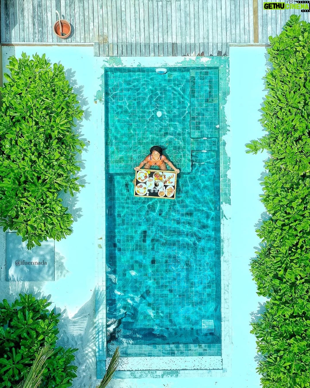 Ifu Ennada - 13.1K Likes - Floating Breakfast in my Beach Villa! Can you spot me in all the pictures?!🤣 What slide is your Fave? I wanted to show you guys all the Angles, so yeah, I went "Drone" 🤣
___
#Maldives is so beautIFU and so much fun!
___
Skin: my @beautifuskin Products
__
Art Director @mood_by_asher