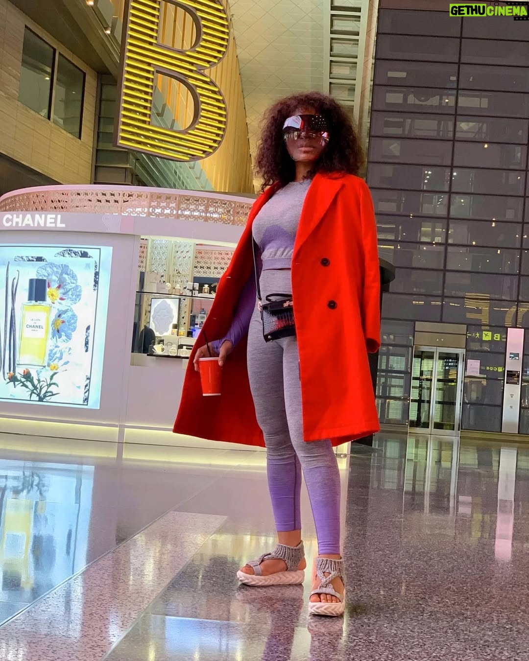 Ifu Ennada - 11.6K Likes - Who's Up? Swipe to see The Man I'm Travelling with! 😁😁😁😁 Tag this person if you know them.😚😚😚