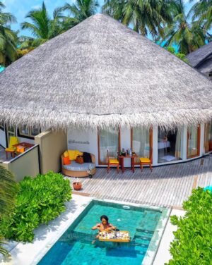 Ifu Ennada Instagram - Floating Breakfast in my Beach Villa! Can you spot me in all the pictures?!🤣 What slide is your Fave? I wanted to show you guys all the Angles, so yeah, I went "Drone" 🤣
___
#Maldives is so beautIFU and so much fun!
___
Skin: my @beautifuskin Products 
__
Art Director @mood_by_asher