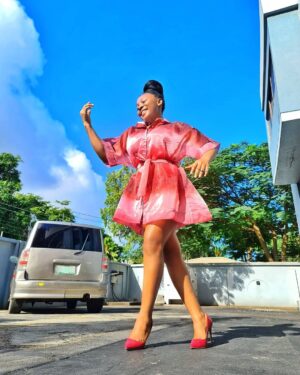 Ifu Ennada Instagram - Let's Not Forget To Smile As We Go Through This, knowing that we're doing things that seemed unachievable before now. We are the "Talk & Do Generation"‼️ We were destined for Greatness‼️ We will restore Nigeria's Glory‼️
___
If you've been wanting my Skincare Secrets, click on the link in my Bio to join my Waiting List for my Limited Edition Harmattan/Winter Collection. 
_______
Outfit @mood_by_asher 
____
📷 @asheriheme 
___
Skin @beautifuskin
___
Hair @beautifuennada