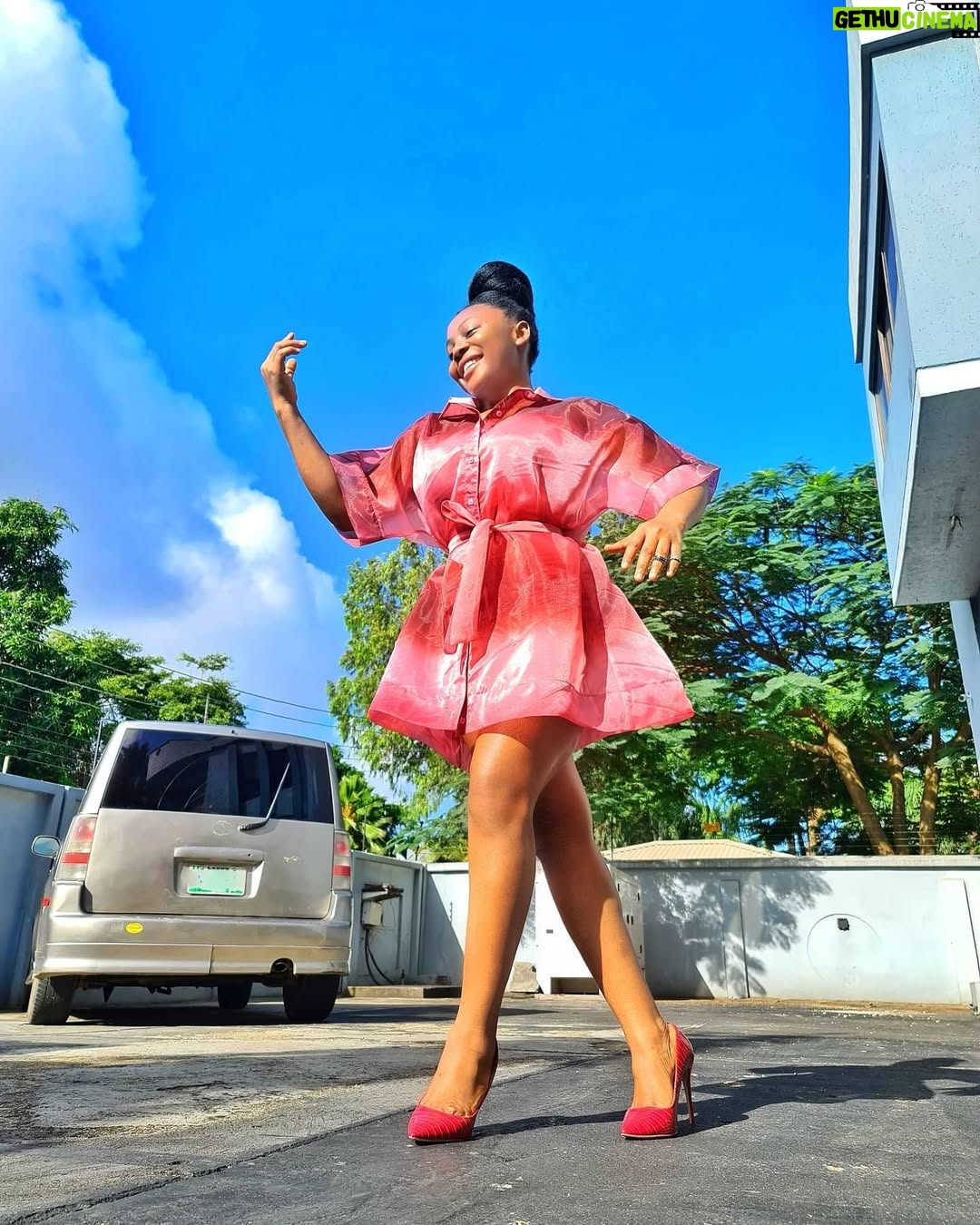 Ifu Ennada - 11.9K Likes - Let's Not Forget To Smile As We Go Through This, knowing that we're doing things that seemed unachievable before now. We are the "Talk & Do Generation"‼️ We were destined for Greatness‼️ We will restore Nigeria's Glory‼️
___
If you've been wanting my Skincare Secrets, click on the link in my Bio to join my Waiting List for my Limited Edition Harmattan/Winter Collection.
_______
Outfit @mood_by_asher
____
📷 @asheriheme
___
Skin @beautifuskin
___
Hair @beautifuennada