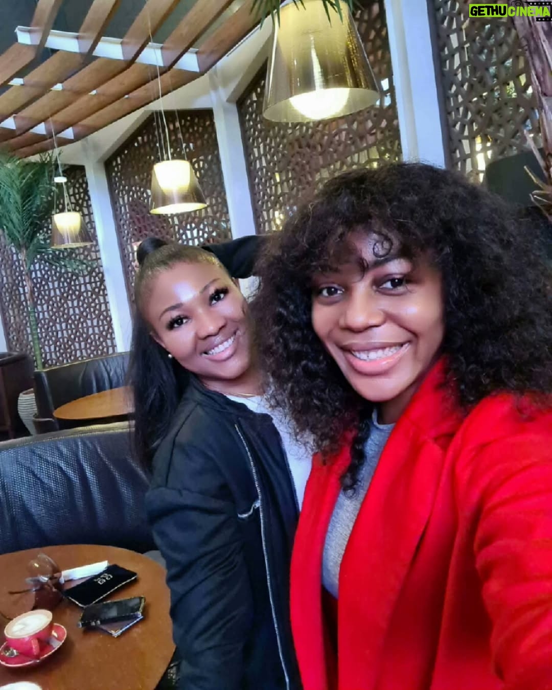 Ifu Ennada - 11.6K Likes - Who's Up? Swipe to see The Man I'm Travelling with! 😁😁😁😁 Tag this person if you know them.😚😚😚
