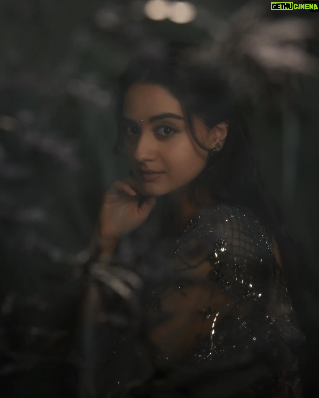 Iman Esmail - 135.9K Likes - ššš
Makeup - @makeupby_mahesh
Hair- @koduruamarnath
Stylist- @sreevardhan_keto
Photography - @pranav.foto
Managed by - @benchmarktalents