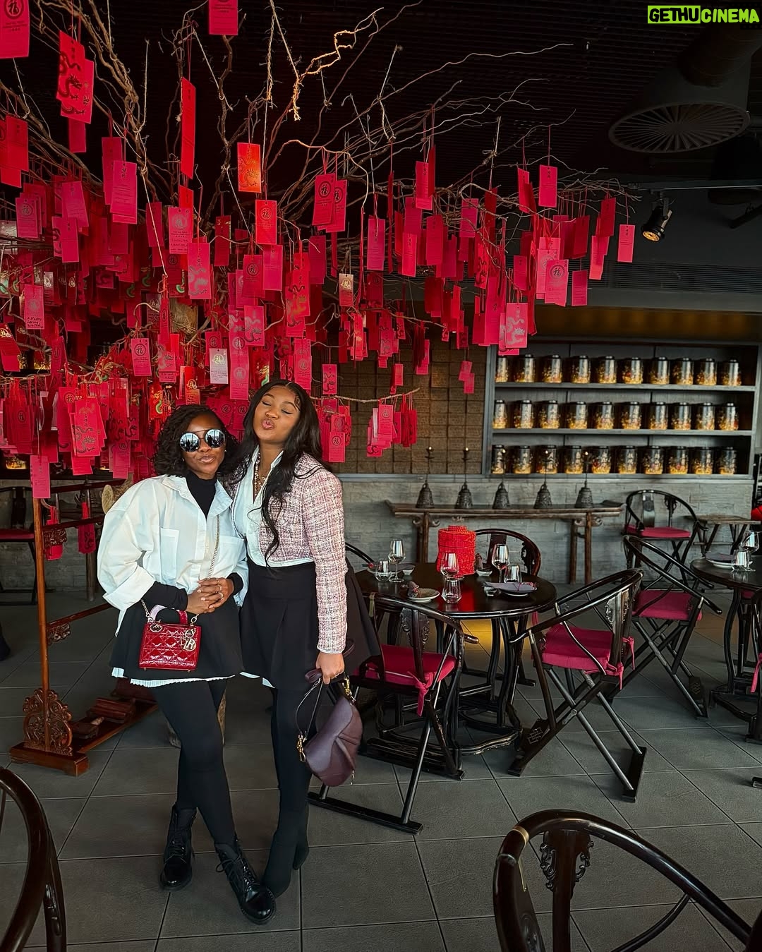 Ini Dima-Okojie - 56K Likes - Upper East Side chicš„
Ps: Slide 7 we didnāt plan to coordinate our outfits ⦠it just happened š