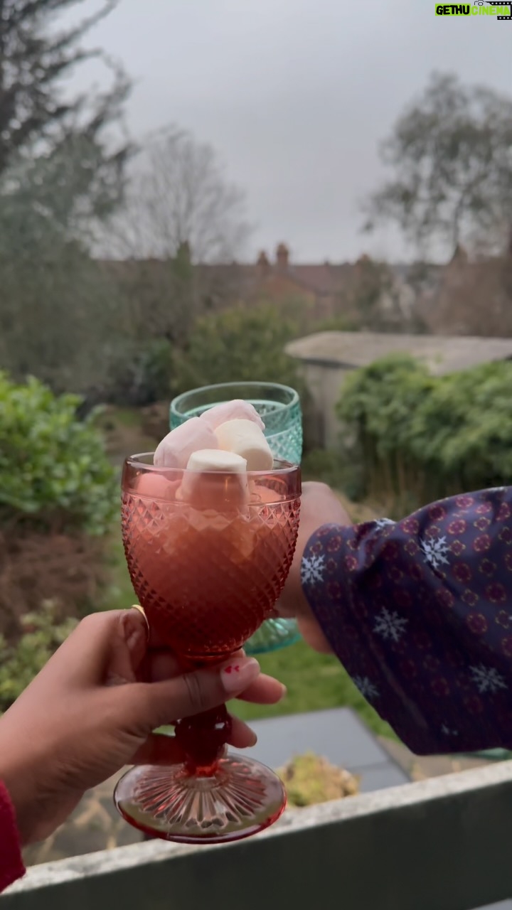 Ini Dima-Okojie - 62.3K Likes - Christmas was perfect 🥰🎄
Ps: This was my first time cooking a whole turkey 🦃… it took 4 days! But the Turkey Roast was perfect, so it was worth it!!!.✨