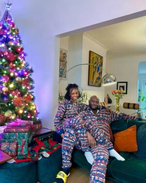 Ini Dima-Okojie Instagram - Our favorite time of the year…So thankful for family🥰

Wishing you all the love, laughter, and a little extra sparkle this season brings. 🎄🎄🎄 
Merry Christmas from the Ene-Obong’s 🤎🍫
#IniAbasi