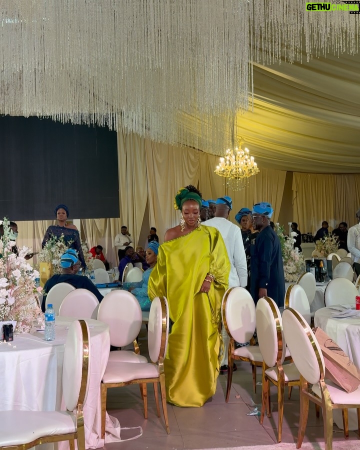 Ini Dima-Okojie - 55.3K Likes - Lagos🫶🏾
Wearing | @bxfrox
Head wrap | @eminence_mez
📸 @blawzstudios