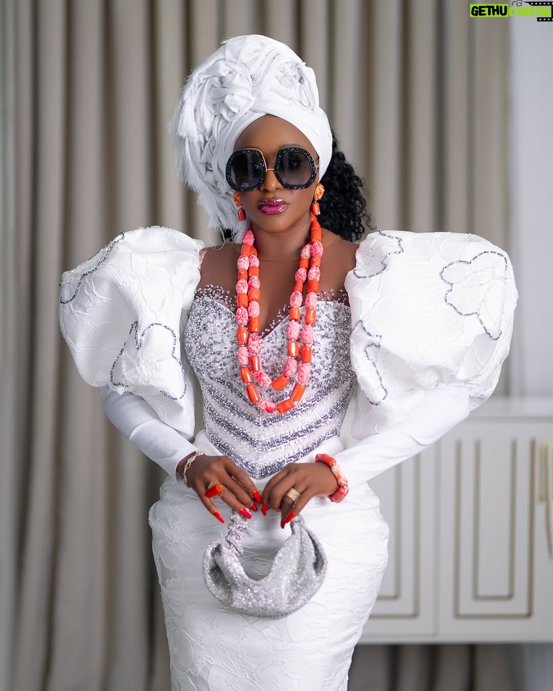 Ini Edo - 172.1K Likes - Finally, I laid to rest my first love .A man whose presence shaped our lives in ways words can barely capture. Our father was more than just a provider and protector—he was a guiding light, a man who walked with unwavering faith and instilled in us the fear of God.
He taught us that life is more than just what we see; that our actions, our words, and even our thoughts should align with the will of God. He led by example, showing us the power of prayer, the importance of integrity, and the value of humility. Through his discipline, we learned respect. Through his wisdom, we gained understanding. And through his love, we found strength.
He was not a perfect man, but he was a man after God’s own heart—one who believed that righteousness was the foundation of a meaningful life. His voice still echoes in our hearts, reminding us to trust in the Lord, to walk the straight path, and to never forget where we come from.
Though he may no longer be with us, his legacy lives on. The seeds of faith he planted in our hearts continue to grow, shaping the way we live, love, and serve.
We thank God for the gift of our father, a man who feared the Lord and taught us to do the same. His work on earth is done, but his impact will never fade. Rest well, Dad, until we meet again in the presence of the One you taught us to honor…. Adieu Daddy, Asiere Daddy .. till we meet again…
Styled @medlinboss
Couture outfit @medlincouturecollection
Gele _gabby_gele
Videography @_kelvzsshot