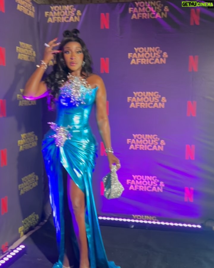 Ini Edo - 172.5K Likes - Hello my beautiful family. It’s the YOUNG, FAMOUS & AFRICAN season. We had a watch party last night,and this is how your girl repped!!!!! I will come back with the stories about this show… I cannot thank you enough for your constant love and support. We will get into the details shortly 😁🤞🥂💕
Styled by my guy, the Tornado, the Force, @swankyjerry
Designed by @kudcollections
#youngfamousandafrican