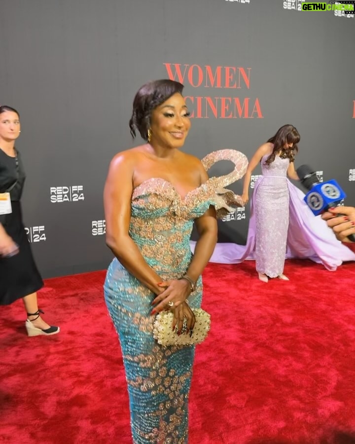 Ini Edo - 123.6K Likes - Celebrating Women in film 💕
@redseafilm festival
Dressed in @xtrabrideslagos
Styled by @swankyjerry
Makeup @_looksbynganga
Photographed @shotbysukre
#Redseaff24 #thenewhomeoffilm