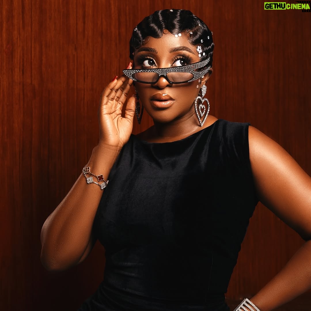 Ini Edo - 138.9K Likes - To God Be the Glory
On this special day, I bow my heart in deep gratitude to the One who formed me, kept me, and continues to perfect all that concerns me—my Heavenly Father. Lord, thank You for the gift of life, for the breath in my lungs, and for the countless mercies that go unseen but are deeply felt. You are my anchor, my shield, my provider, and the lifter of my head. Without You, I am nothing—thank You for choosing me, loving me, and walking with me every step of the way.
To my precious family, thank you for being vessels of God’s love in my life. Your prayers, encouragement, and unwavering presence have been part of the reason I stand strong today. May God continue to bless and keep you all.
To my friends, thank you for being a light in my journey. Your messages, prayers, and thoughtful gestures have touched my heart. I do not take any of it for granted.
As I step into a new year, I surrender it all to God. May His will be done in my life. May this year bring deeper intimacy with Him, greater purpose, and undeniable evidence of His hand over my life.
All glory, honor, and praise be unto You, Lord.
With a grateful heart,
Ini Edo aka Brownsugar 🙏
Happy birthday to me and all April babies in the house … we rock .. we are special and we are loved 🥰 Thank you y’all 😍💕
STYLED BY THE ELEMENT @styl.addiction
Dress @zeeyatelier_ng
Makeup: @bare2beauty
Skin : @beautysecretsofapril
📸📸: @pendrag.jpg