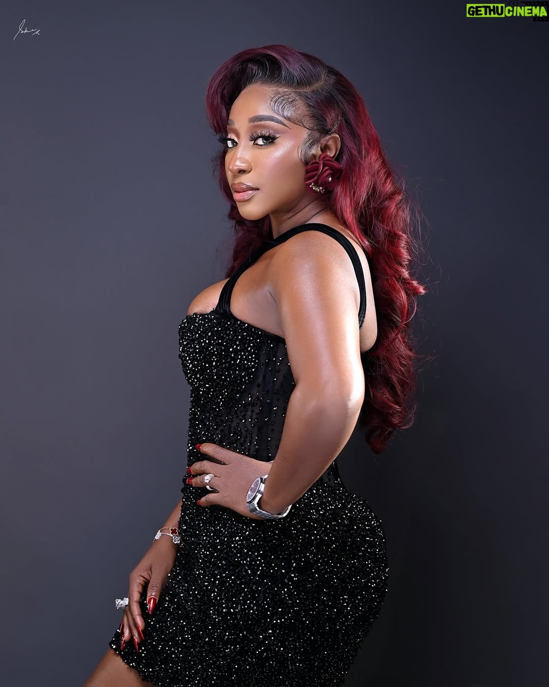 Ini Edo - 126K Likes - BROWNSUGAR📌
LBD for ONE NIGHT GUEST PREMIERE
25th Dec in cinemas
Styled by the element @styl.addiction
Designer @agbonsgl
Hair @ighostouch
Makeup @bernards_magic
📸📸 @shotbysukre