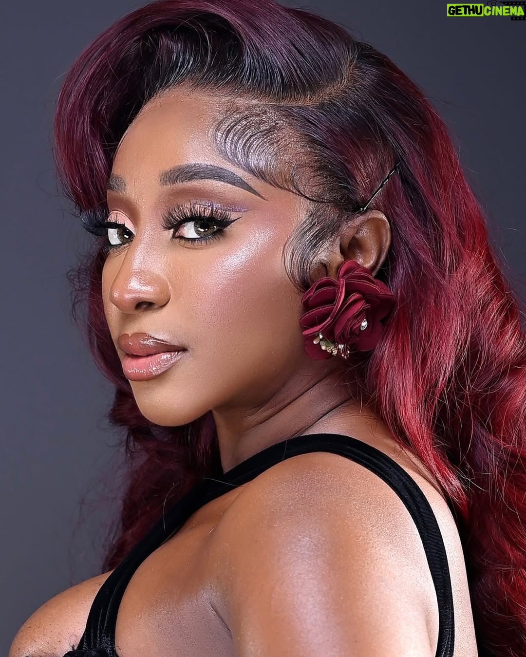 Ini Edo - 126K Likes - BROWNSUGAR📌
LBD for ONE NIGHT GUEST PREMIERE
25th Dec in cinemas
Styled by the element @styl.addiction
Designer @agbonsgl
Hair @ighostouch
Makeup @bernards_magic
📸📸 @shotbysukre
