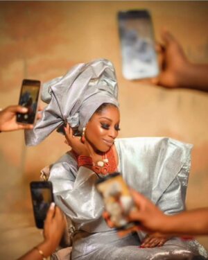 Ireti Doyle Instagram - An Icon 60💫💫💫
@moabudu ... Happy birthday my Lady... 
As your days be, so your strength!🙏🏽
You truly inspire, and you have my deepest respect.♥️
#BirthdayGirl 
#Abundance
#Ease 
#Flow

Ps: #60 looking mighty fiiiiiiinnne these days!😍