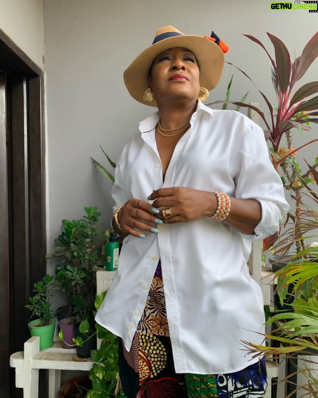 Ireti Doyle - 3 Likes - Ewo le se?
A ku ojumo o!
A san wa si rere!!🧡
