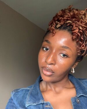 Ireti Doyle Instagram - Continue to bloom and blossom!
Happy birthday, @miracle_udochi ♥️