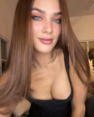 Irina Stroganova Instagram - Catch me  switching moods and hairstyles like TV channels 😂🕺🏻🤗 which one is your favorite?