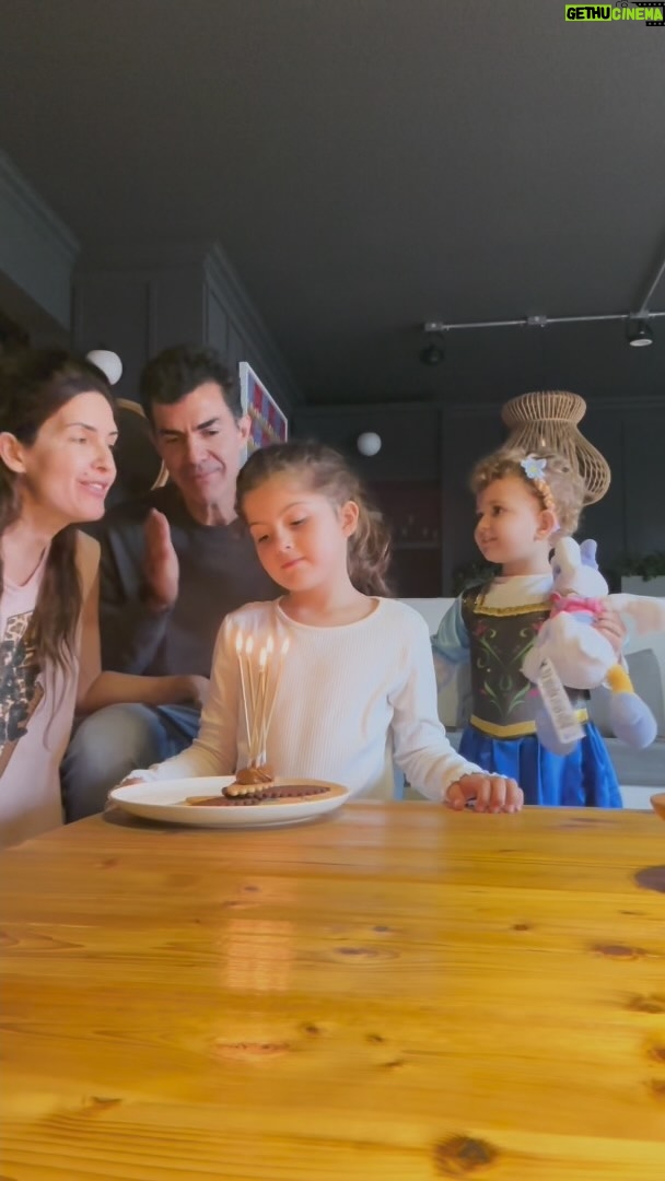 Isabel Macedo - 26.7K Likes - Ahora siiiiiiii
Feliz cumple hija !!!!!!!!!!
