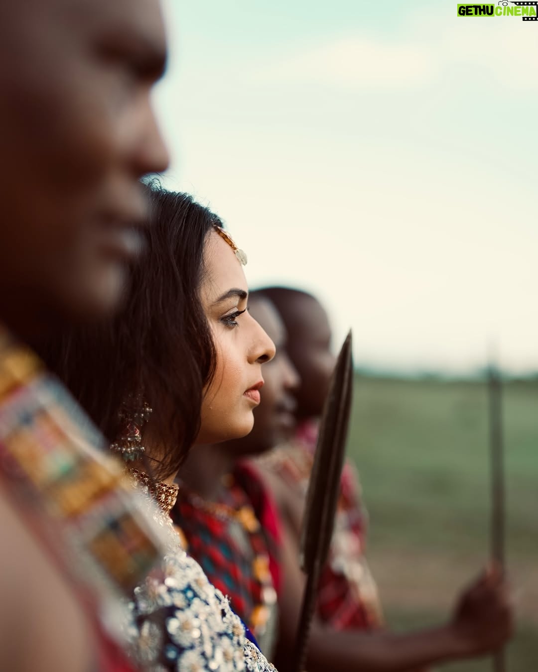 Ishita Varsha - 23.7K Likes - When cultures collide! ā¤ļø
@thespatika @chandangowda_official
#ishitavarsha #thankyougenieš§āāļø #blessedlifeā¤ļø #loveandgratitudeā¤ļø #conceptshoot #africa #india #traditional #tradition #masaimara #masai #masaimaranationalpark #culture #halfsaree #african #africans #indian #photoshoot #cultures #outfit #outfits #jewellery #southindian #southindianactress #kannada #kannadigas #kannadigašā¤