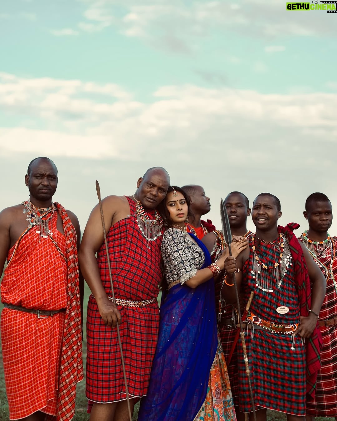 Ishita Varsha - 23.7K Likes - When cultures collide! ā¤ļø
@thespatika @chandangowda_official
#ishitavarsha #thankyougenieš§āāļø #blessedlifeā¤ļø #loveandgratitudeā¤ļø #conceptshoot #africa #india #traditional #tradition #masaimara #masai #masaimaranationalpark #culture #halfsaree #african #africans #indian #photoshoot #cultures #outfit #outfits #jewellery #southindian #southindianactress #kannada #kannadigas #kannadigašā¤