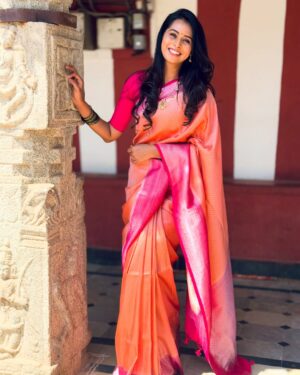 Ishita Varsha Instagram - ಓ.. ಕುಸುಮವೆ! 

Jewellery: @l_s_jewellery_banglore 

#ishitavarsha #blessedlife😇 #thankyougenie🧞‍♀️ #loveandgratitude❤️ #saree #sareelove❤️ #sarees #traditional ##southindian #sareeoftheday #sareestyle #pic #picoftheday
