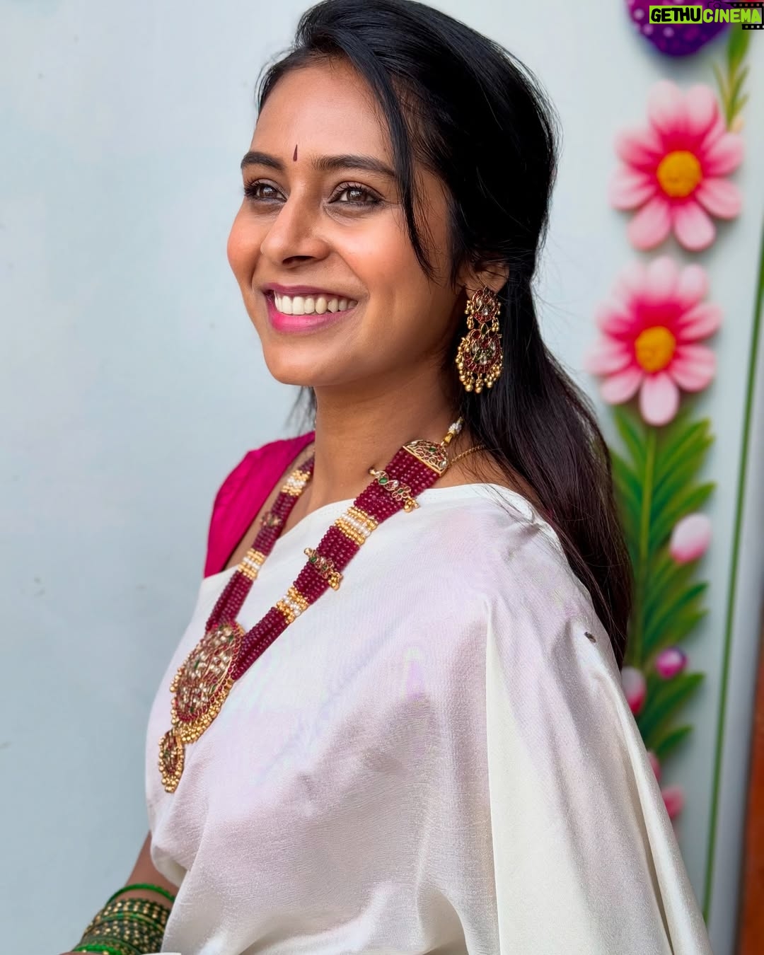 Ishita Varsha - 30.6K Likes - ą²®ą²§ą³ą²° ą²®ą³ą²Ø ! š
Jewellery: @l_s_jewellery_banglore
#ishitavarsha #blessedlifeš #thankyougenieš§āāļø #saree #sareelover #sareecollection