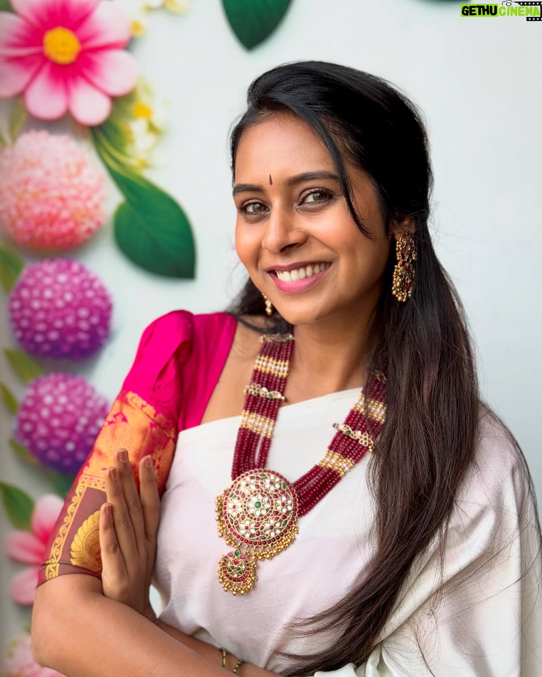 Ishita Varsha - 30.6K Likes - ą²®ą²§ą³ą²° ą²®ą³ą²Ø ! š
Jewellery: @l_s_jewellery_banglore
#ishitavarsha #blessedlifeš #thankyougenieš§āāļø #saree #sareelover #sareecollection