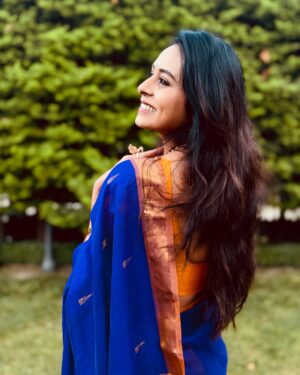 Ishita Varsha Instagram - ಕಣ್ಣಲ್ಲೆ ಪರಿಚಯ! 😊

#ishitavarsha #blessedlife😇 #thankyougenie🧞‍♀️ #loveandgratitude❤️ #saree #sareelove #sareefashion #sareeindia #photo #photooftheday #photogram