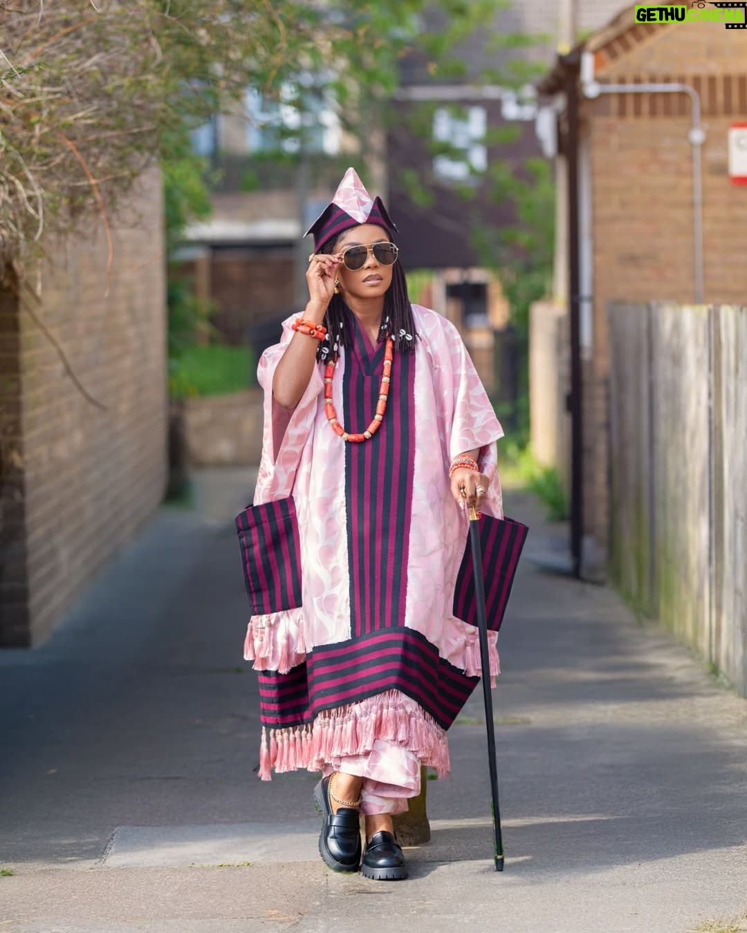 Iyabo Ojo - 169.3K Likes - "Culture meets style"
My 1st look yesterday 😍 to Labake olododo, The Warrior Lord, showing in all cinemas in the uk
Outfit @avenoutfitconcept
Makeup @glambyimaan
Wig installed @tummyhair_
Photographer @mikegregoryvisuals
Video @dopeviewsonly