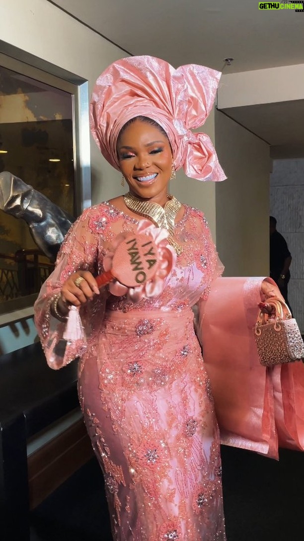 Iyabo Ojo - 151.3K Likes - As we're watching Labake Olododo, let's throw it back to Iya Iyawo's unforgettable moments! 🎉💃🏽
Fabric @pretty_you_cou
Tailor @bkslagos
21karatgold @young_alhaja_golddubai
Hairstylist @madamtiticollections
Gele @gele_by_segunlagos
📷 @seizzey
#IyaIyawo #Throwback #Memories"