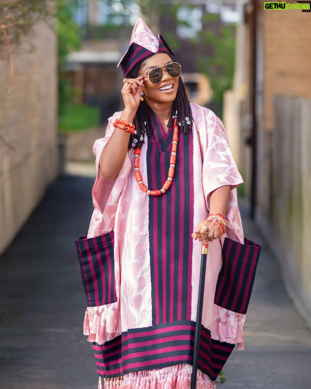 Iyabo Ojo - 169.3K Likes - "Culture meets style"
My 1st look yesterday 😍 to Labake olododo, The Warrior Lord, showing in all cinemas in the uk
Outfit @avenoutfitconcept
Makeup @glambyimaan
Wig installed @tummyhair_
Photographer @mikegregoryvisuals
Video @dopeviewsonly